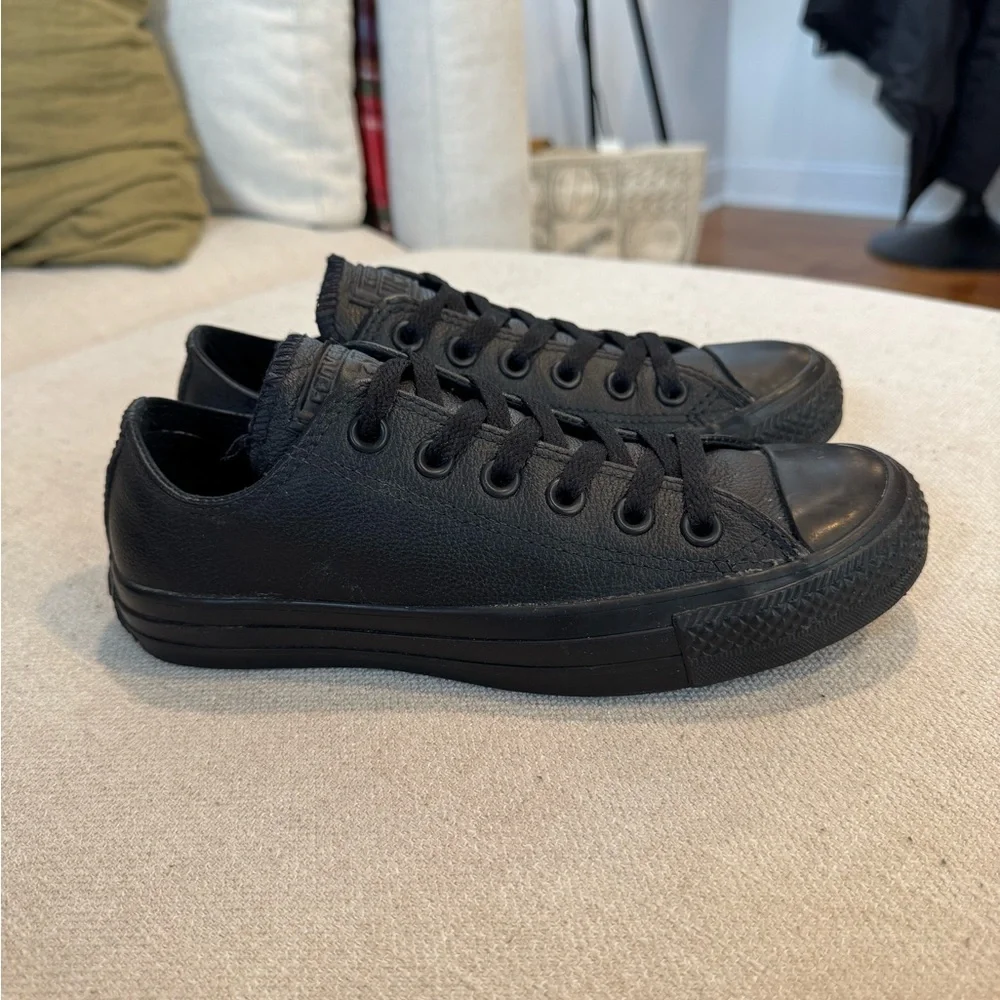 Converse Chuck Taylor All Star Ox Leather Sneakers, Black, Sz 6.5, NWB - Picture 5 of 8